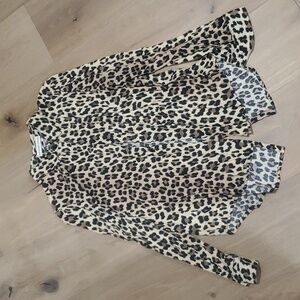 Alexander Jordan Women's Medium Giraffe Print Long-sleeved Button-down Top